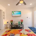 Queens Cozy Condo Near Downtown Airport